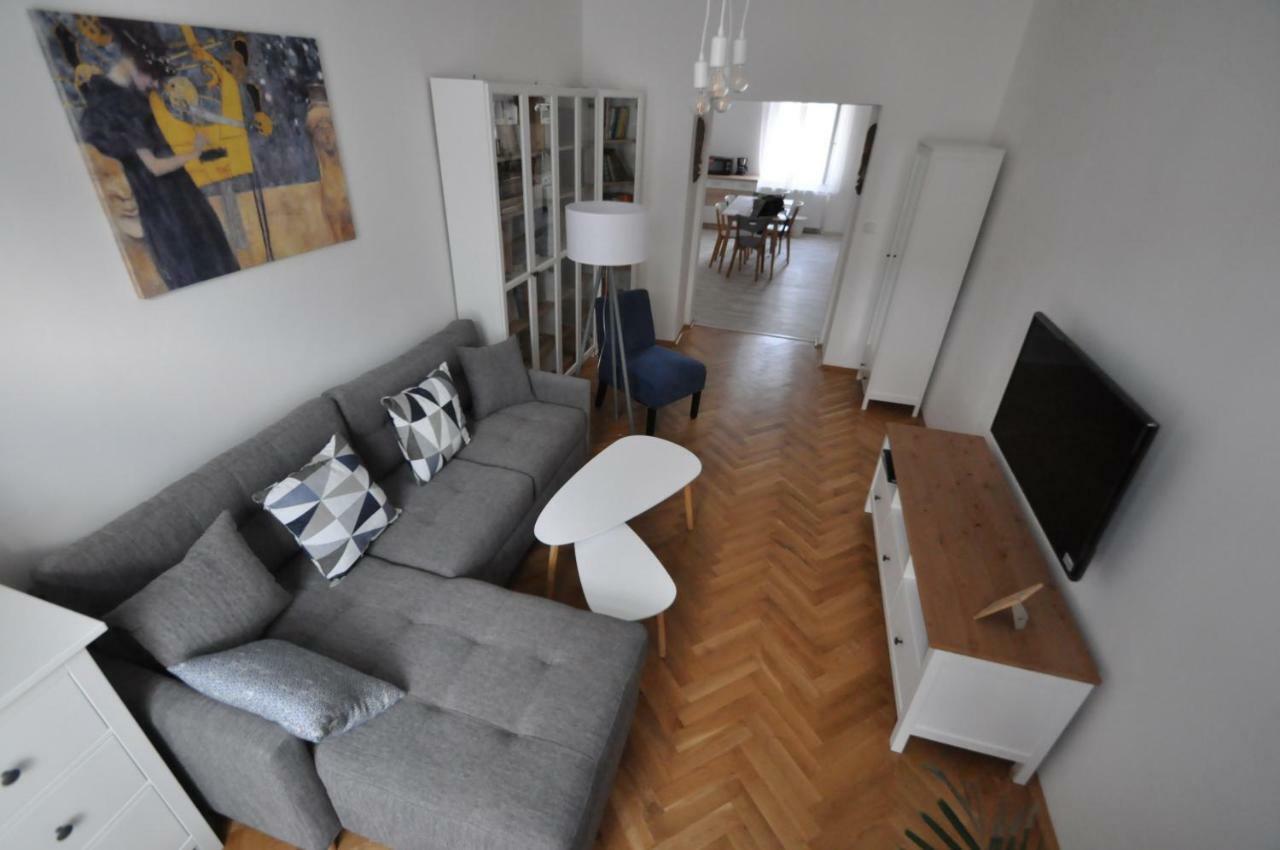 Jirina Appartments プラハ エクステリア 写真