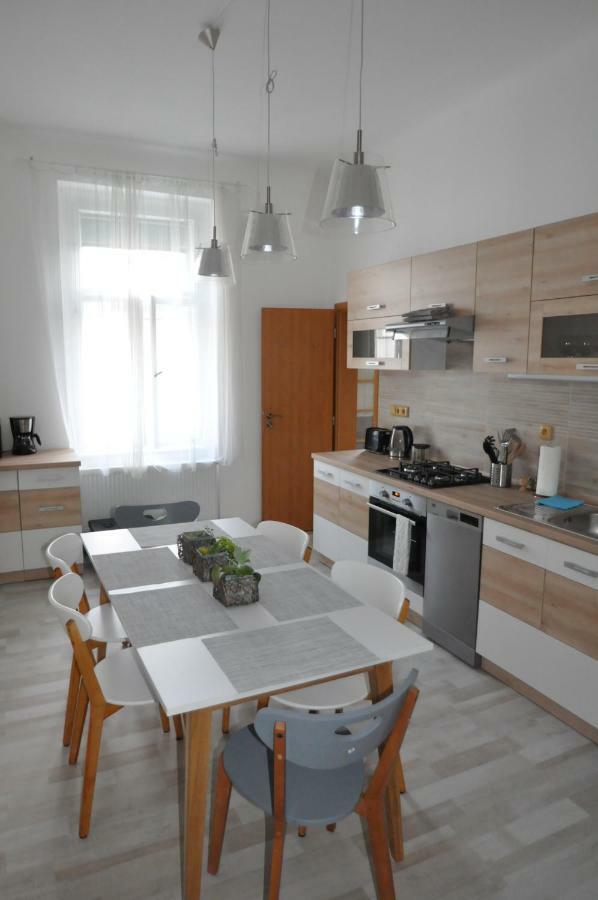 Jirina Appartments プラハ エクステリア 写真