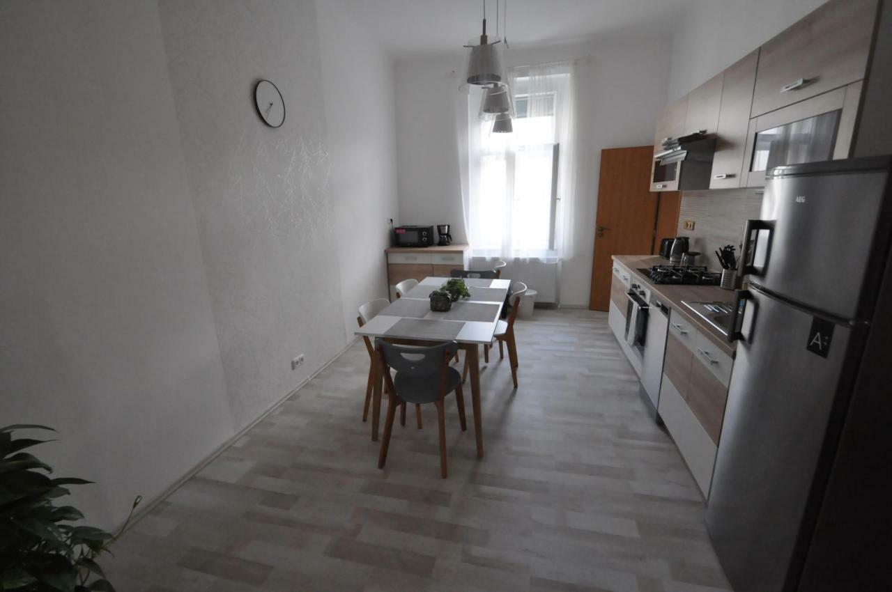 Jirina Appartments プラハ エクステリア 写真